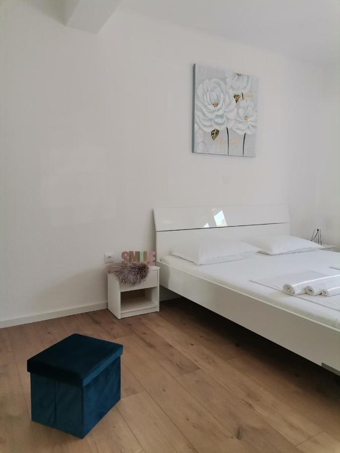Apartmani Radic プリモシュテン エクステリア 写真